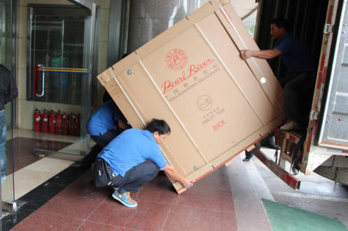 新田钢琴贵重工艺品无忧运